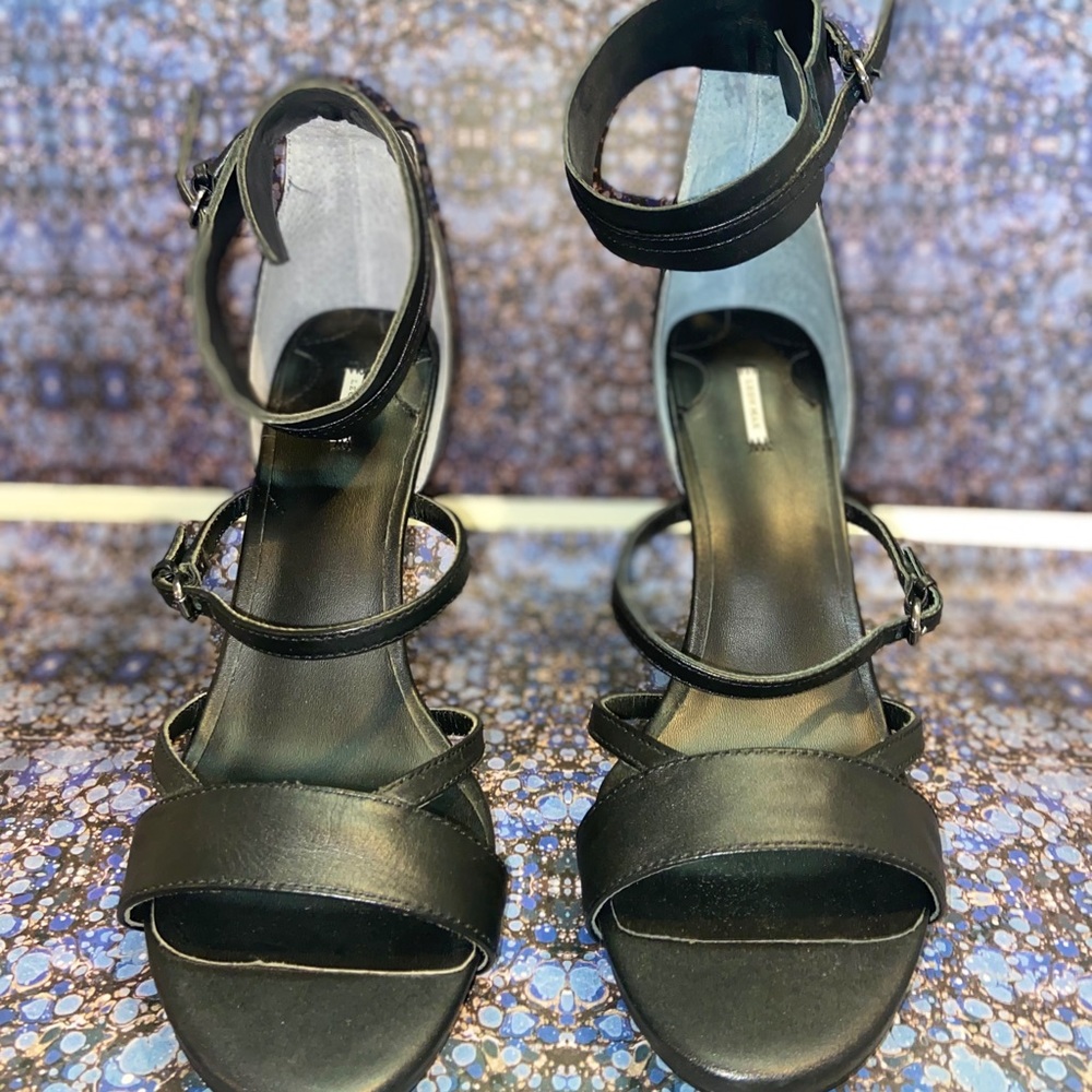 🌻Black heels🌻